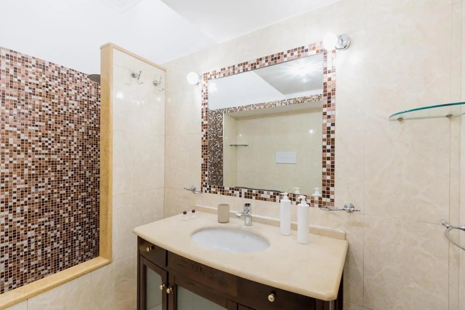Montesanto Family Apartment Naples Italy
