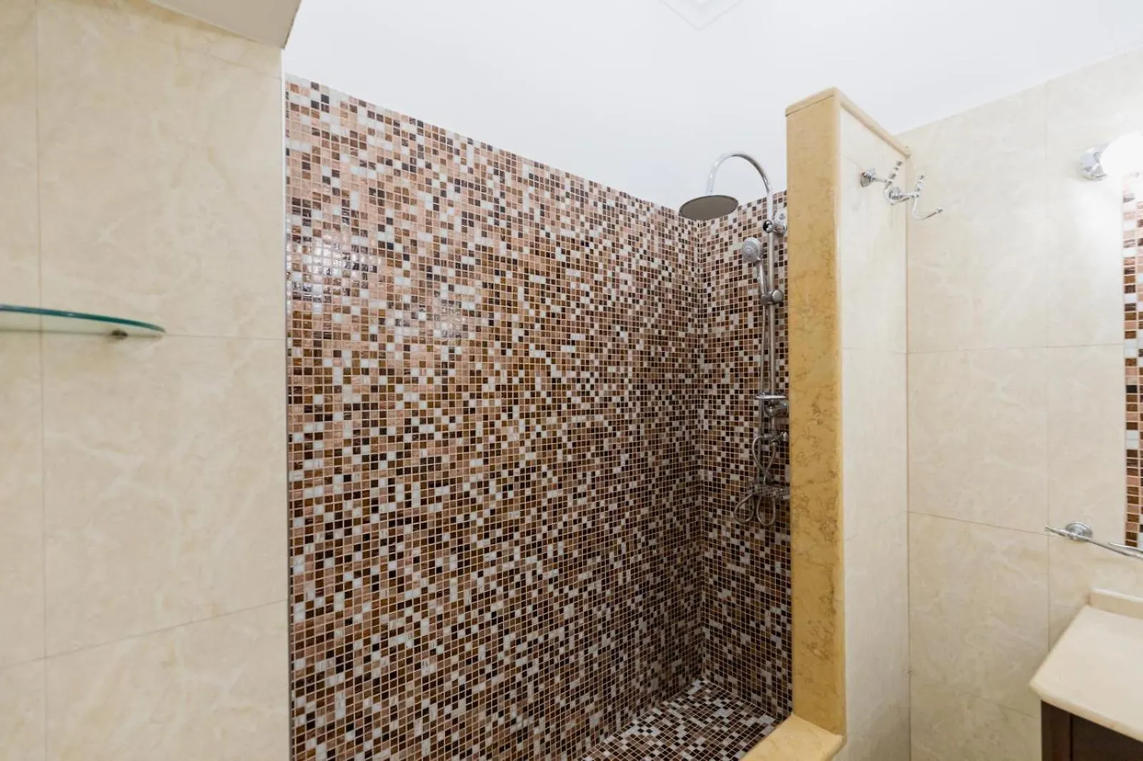 Montesanto Family Apartment Naples Italy